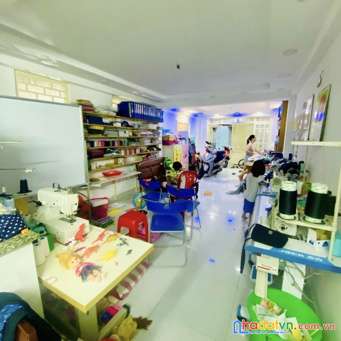 Hẻm xe hơi đẹp cách 10m, hoàng sa, q3, khu an ninh, 3pn, 3wc, ngang 3.7m, 62m2, 5.3 tỷ 