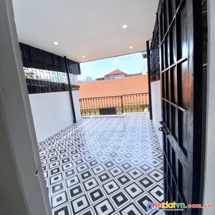 Bán nhà xã đàn 30m2 x 5 tầng, ngõ thông, 2 thoáng, nhỉnh 4 tỷ, lh 0966037496
