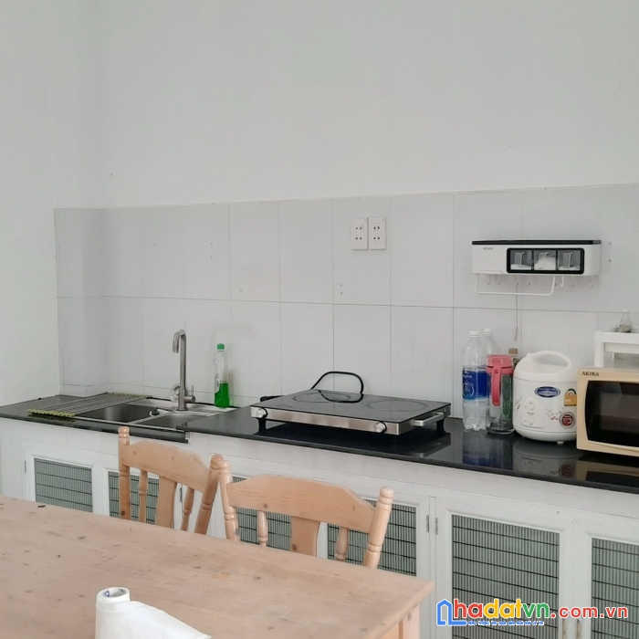 Cho thuê nnc full nội thất hẻm 801 phạm thế hiển p4q8. giá 8tr/ tháng