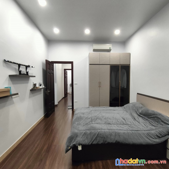 Bán nhà mặt phố tôn đức thắng, đống đa 85m, 3 tầng, mt 5m. giá: 25 tỷ
