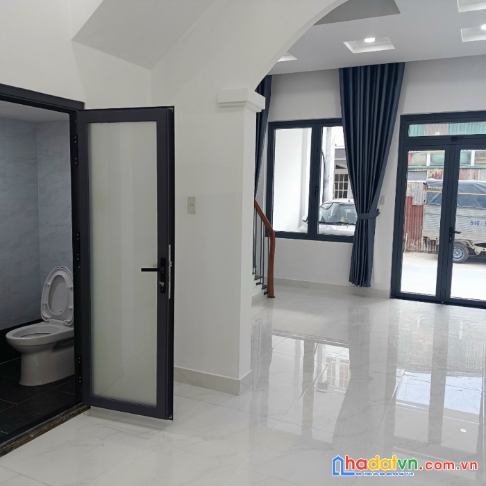 Cần bán gấp nhà đẹp mới xây đường ngô quyền, đà lạt giá 5.7 tỷ