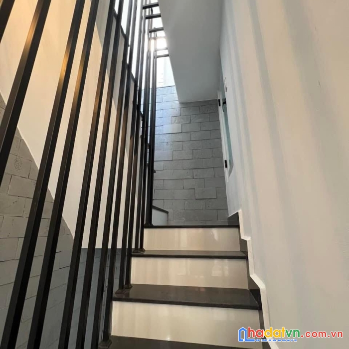 ( gấp gấp ) chủ cần tiền bán gấp nhà đẹp đường huyền trân công chúa, đà lạt giá chỉ 2.3 tỷ
