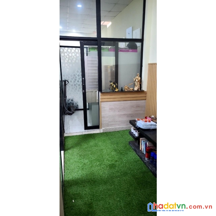 Chính chủ bán gấp căn nhà đẹp thiết kế hiên đại tại hẻm 188, tam phú