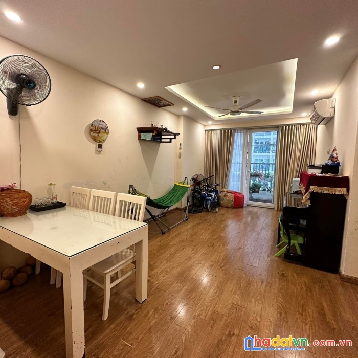 Bán căn hộ 3 phòng ngủ chung cư gemek 2 full nội thất 89m2 sổ hồng lâu dài
