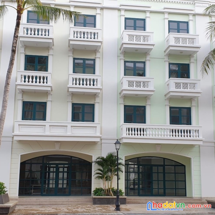 Chính chủ bán nhanh shophouse khu chợ đêm dự án waterfront luxury hotel