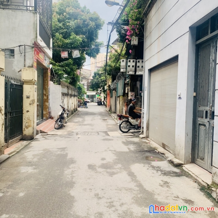 Lạc long quân 71m 4t giá chỉ 9 tỷ 9