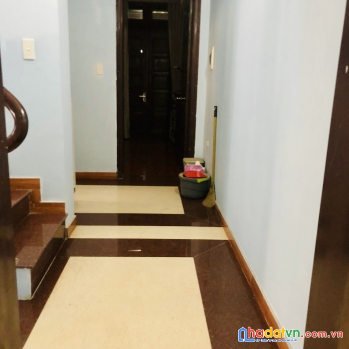 Lạc long quân 71m 4t giá chỉ 9 tỷ 9