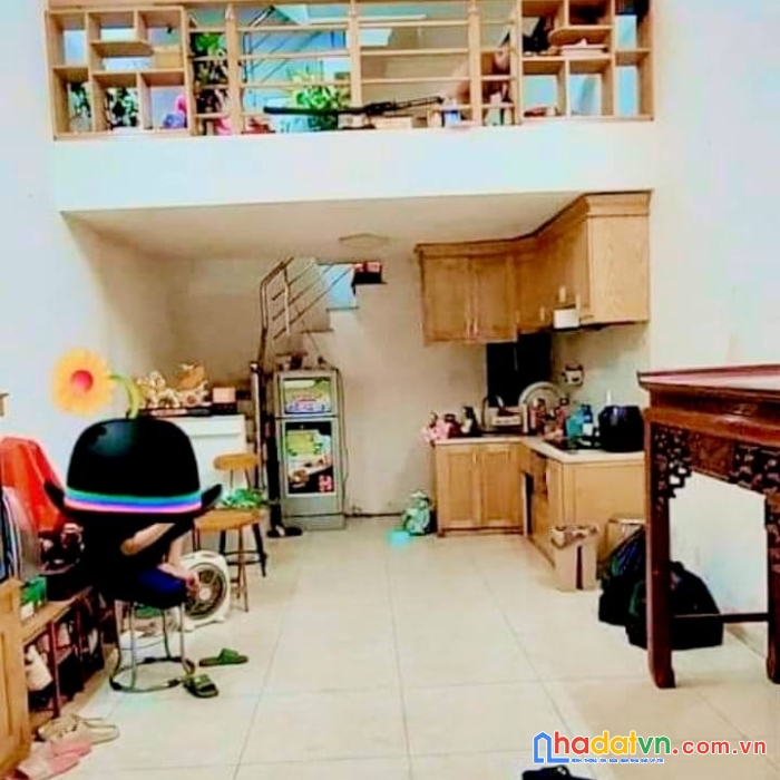 Nhà đẹp 4 tầng dt:32m2 3 phòng ngủ giá:2.83 tỷ gần phố trần hưng đạo quận hoàn kiếm khu dân trí