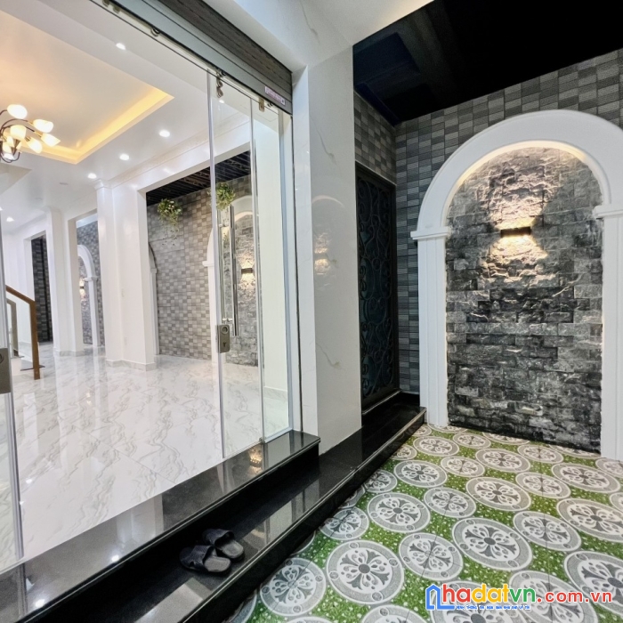 3.nhà đẹp thiên lôi oto đỗ cổng 3 tầng xây mới siêu đẹp