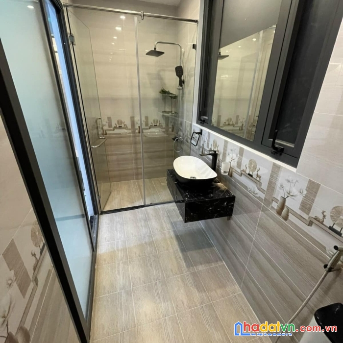 Tân phú, tô hiệu, khu phân lô vip , 4 tầng mới ở ngay, hẻm xe tải thông.