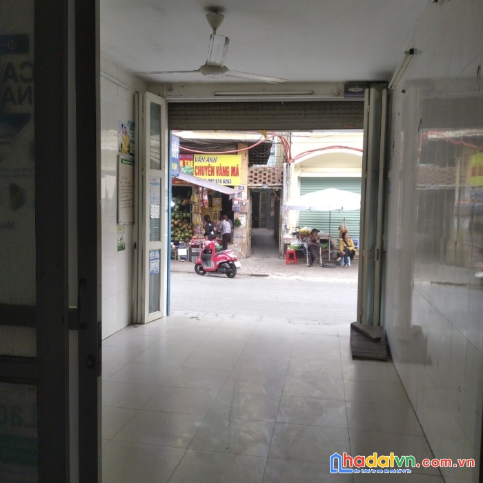 Chính chủ cần cho thuê mặt bằng tầng 1 làm cửa hàng kinh doanh các loại dịch vụ