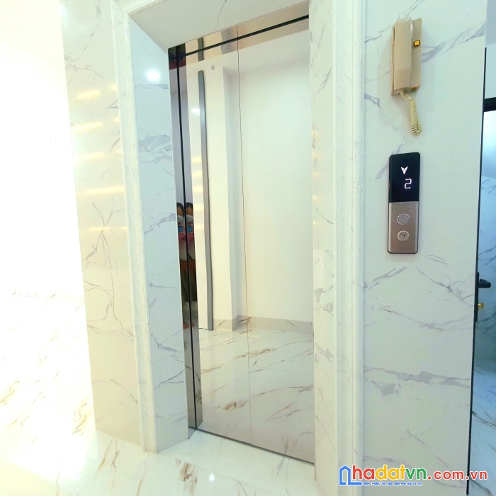 Chính chủ cần bán nhà quận đống đa bán nhà phố thái thịnh 52m2 x 5t9.5 tỷ ô tô kd thang máy