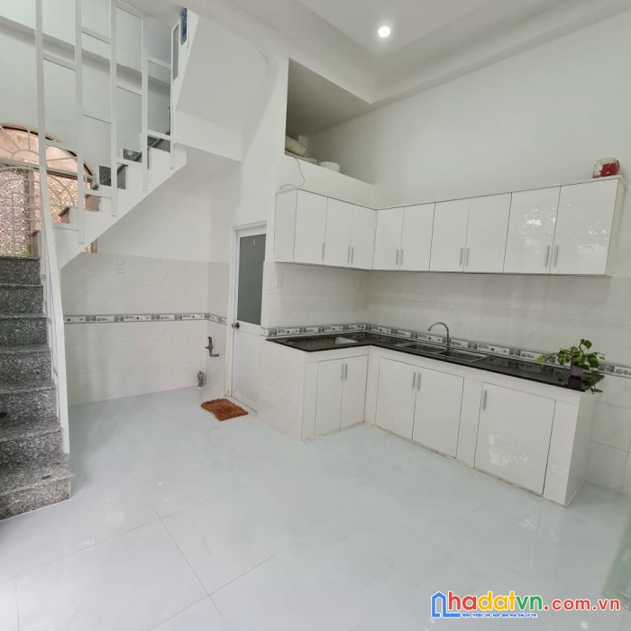 Ngay chợ cây quéo phú nhuận - xe hơi ngủ trước nhà ngày - đang cho thuê 9tr/tháng - giá chỉ 4.1 tỷ