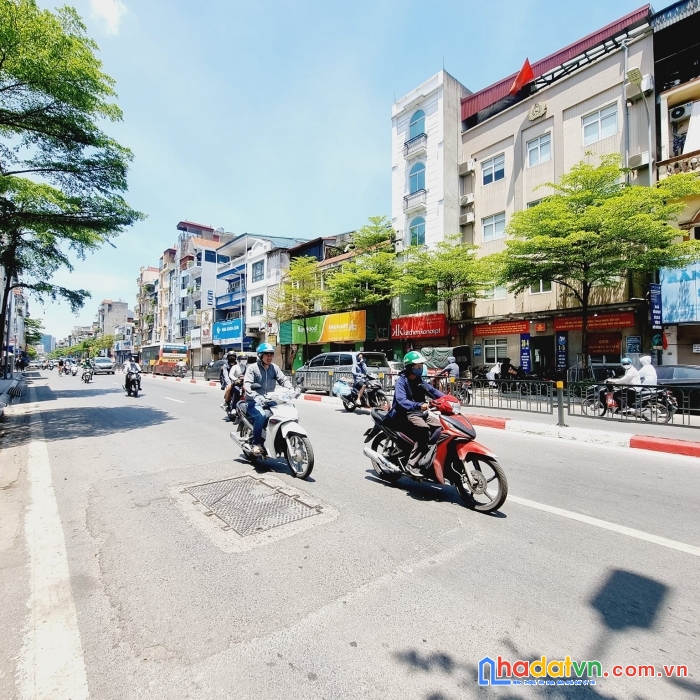 Bán nhà mặt phố tôn đức thắng, đẳng cấp, 6 tầng thang máy, kinh doanh đỉnh, 45m, nhỉnh 23 tỷ.