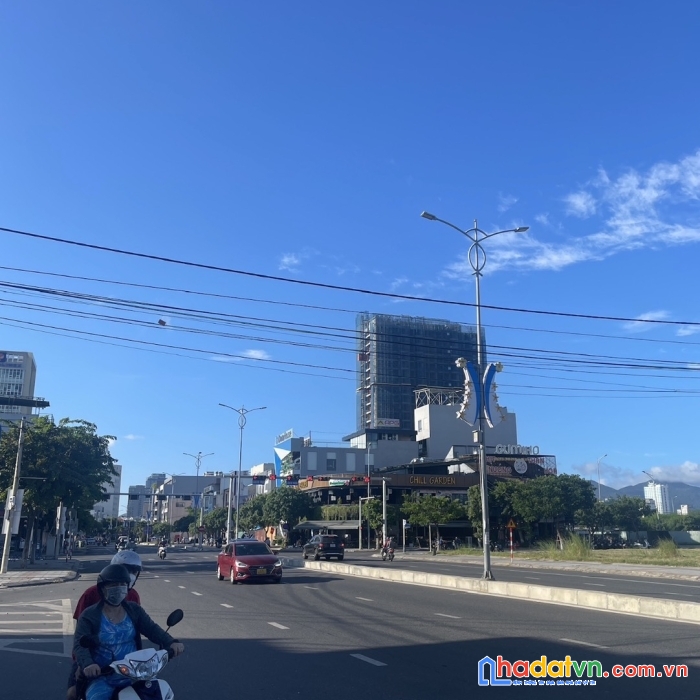 Bán đất mt đường 2/9 gần cầu rồng tặng nhà - hải châu - chỉ 26.9 tỷ.