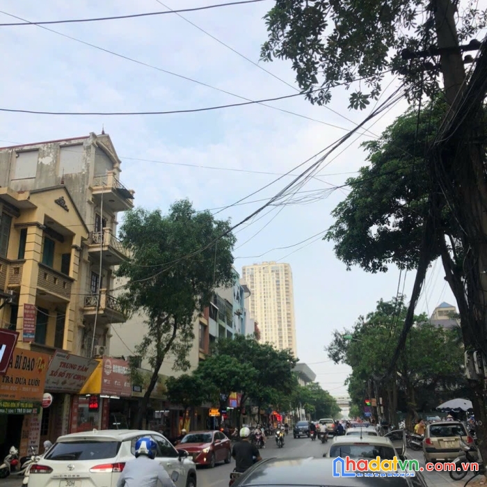 Bán nhà mp ngô thì nhậm , đối diện cc, kd sầm uất, dòng tiền cho thuê. giá 21 tỷ.