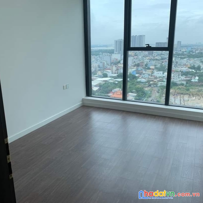 Cho thuê căn hộ 4pn 132m2 ở sunshine sky city q7