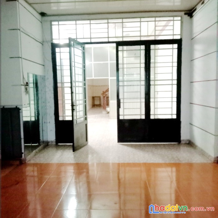 Nhà thuê hẻm cư xá bùi minh trực 110 m2 p5 q8 giá 10tr