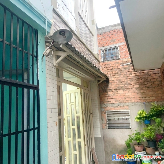 Cho thuê nnc hẻm 184 âu dương lân p3q8. giá 8 triệu