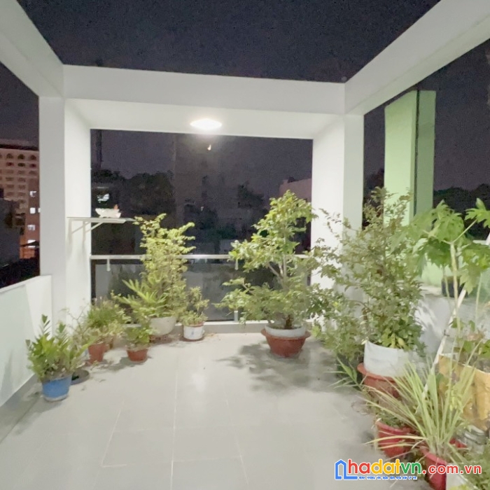 Cho thuê nnc ngay chợ hoa hồ thị kỷ p1.q10. giá 18 triệu