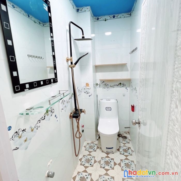 Cho thuê nnc ngay chợ hoa hồ thị kỷ p1.q10. giá 18 triệu
