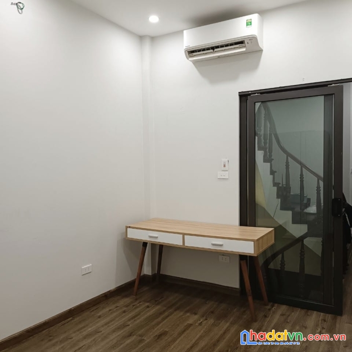 Bán nhà thái thịnh ô tô lùi tận cửa lô góc nhà thoáng 40m nhỉnh 5ty