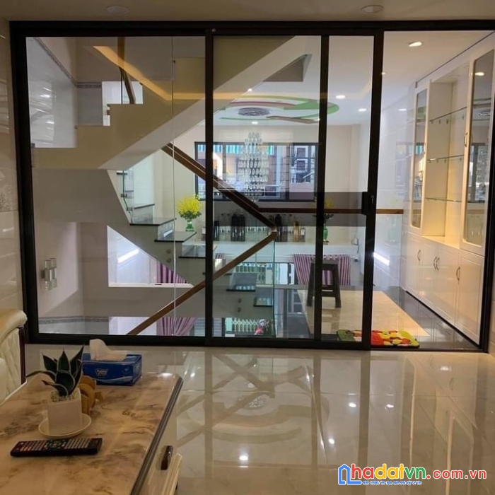 Bán gấp nhà hxh đường hưng phú ,giảm chào 1 tỷ ngay cầu nguyễn tri phương - cách q5 q10 đúng 500m.