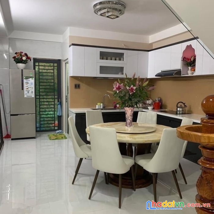 Bán gấp nhà hxh đường hưng phú ,giảm chào 1 tỷ ngay cầu nguyễn tri phương - cách q5 q10 đúng 500m.
