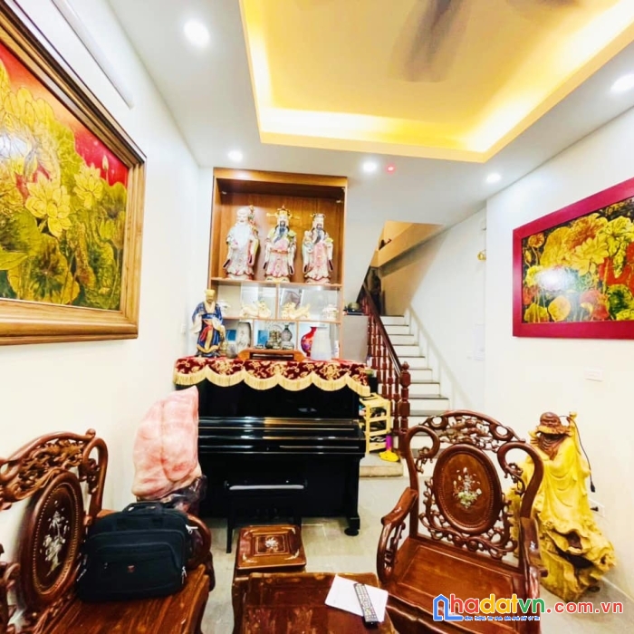 Cần bán gấp nhà hào nam, 32m2*5 tầng, 3 ngủ, gần phố, 3.9tỷ, 0823934589.