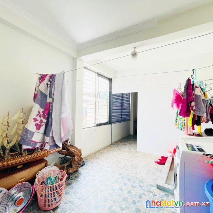 Cần bán gấp nhà hào nam, 32m2*5 tầng, 3 ngủ, gần phố, 3.9tỷ, 0823934589.