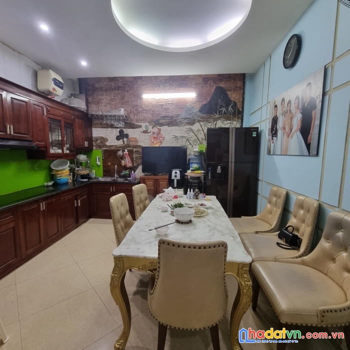 Cần bán nhà quận đống đa  phố hoàng cầu 52 m2 x5 tầng 6.2 tỷ ô tô kd