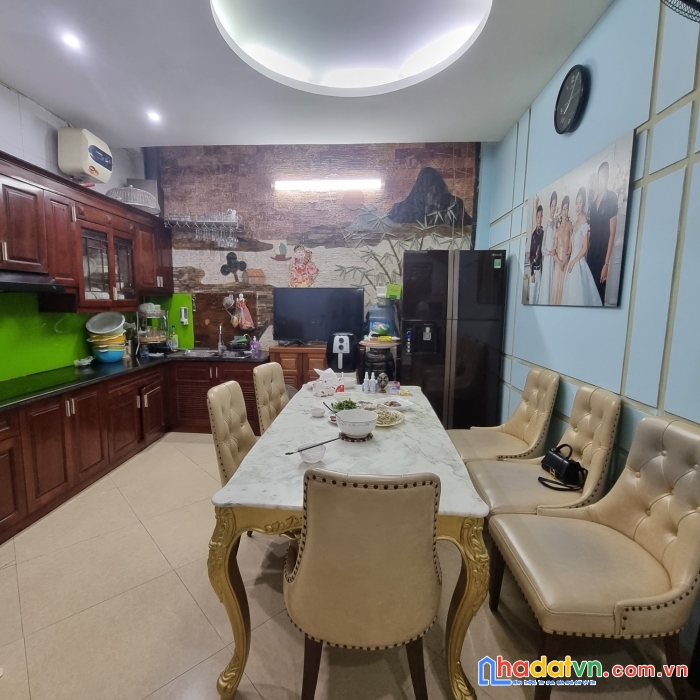 Cần bán nhà quận đống đa  phố hoàng cầu 52 m2 x5 tầng 6.2 tỷ ô tô kd