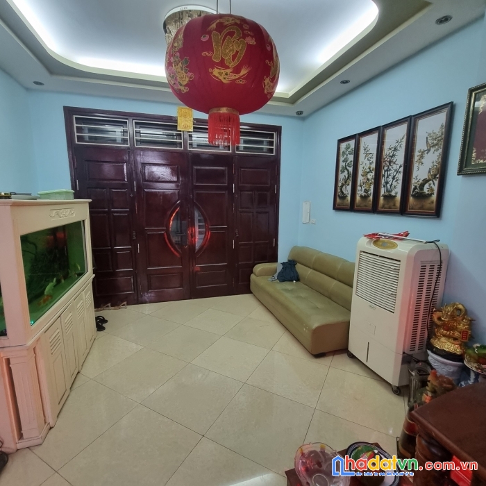 Cần bán nhà quận đống đa  phố hoàng cầu 52 m2 x5 tầng 6.2 tỷ ô tô kd