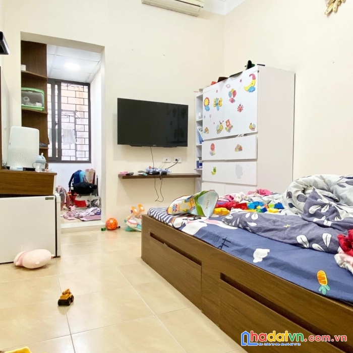 Cần bán gấp nhà hào nam, 32m2, 4 ngủ, ngõ rộng, 3.55tỷ, 0823934589.