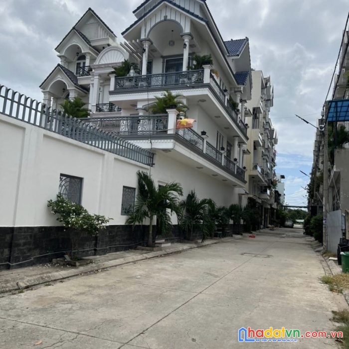 Cho thuê nhà nguyên căn q12, 5 tầng, 5 pn, đường nguyễn ảnh thủ, giá thuê 10 triệu/ tháng