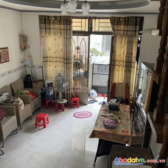 Mặt tiền đường diên hồng- 35m2- 2 tầng- chỉ 4.3 tỷ- chính chủ 1 đời