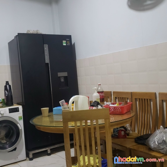 Chính chủ cần bán gấp căn nhà  ngay ngã 4 bốn xã tiếp giáp giữa bình tân và tân phú