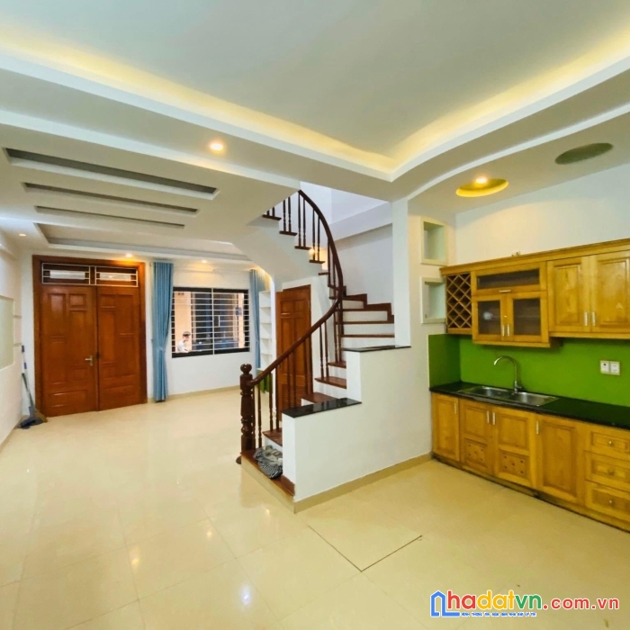Bán nhà ngõ 67 thái thịnh, ngõ thông - 4 ngủ - sổ đẹp sẵn sàng giao dịch - giá cực tốt