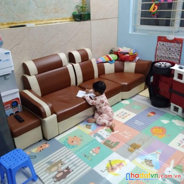 Gia đình cần cho thuê nhà nguyên căn đẹp, thoáng mát, đầy đủ công năng, đi lại thuận tiện