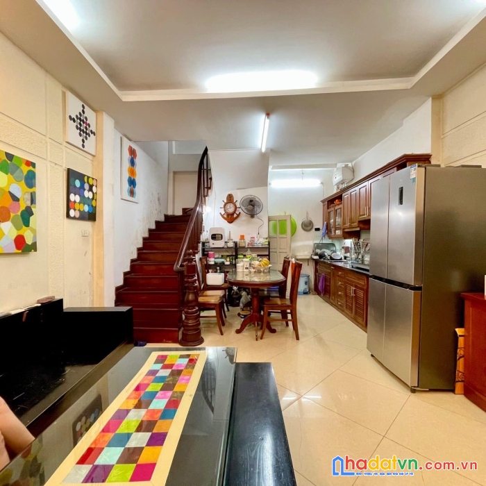 Bán nhà quốc tử giám, đống đa, ô tô đỗ cổng, 57m2 5t mt4.2m, giá 4.85 tỷ