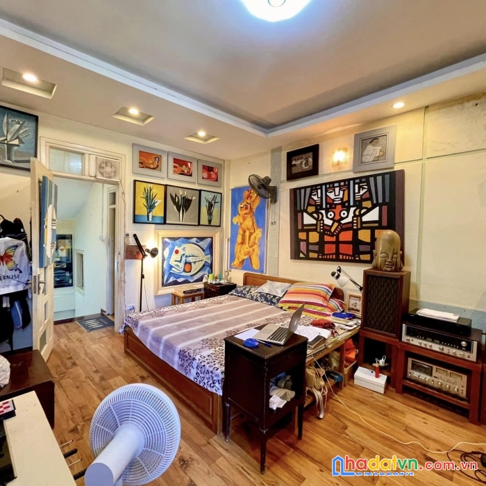 Bán nhà quốc tử giám, đống đa, ô tô đỗ cổng, 57m2 5t mt4.2m, giá 4.85 tỷ