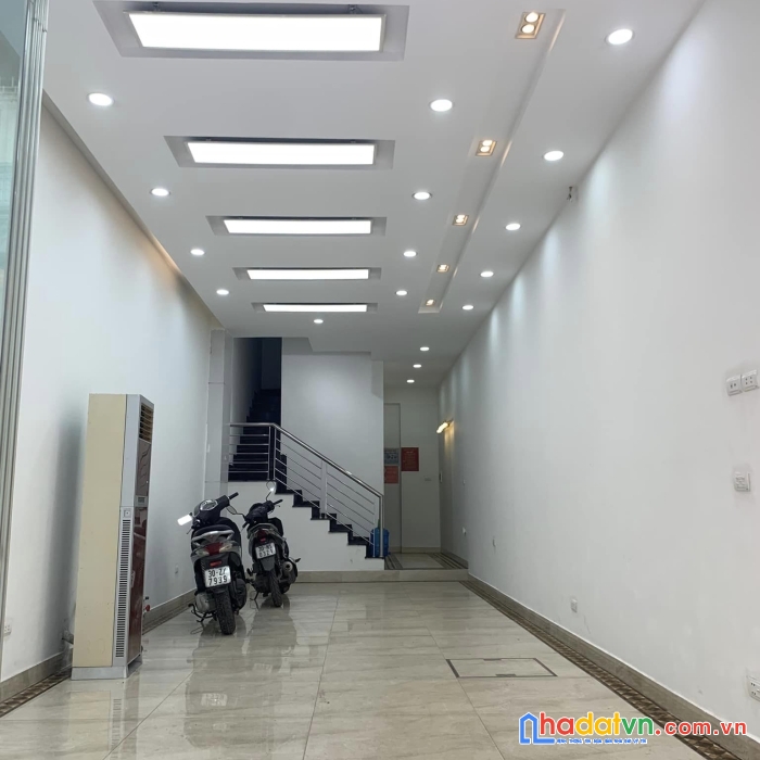 Bán nhà phố trần quang diệu, ngã 3, kinh doanh , ô tô đỗ , 8 tầng thang máy, 60m, 23,5 tỷ