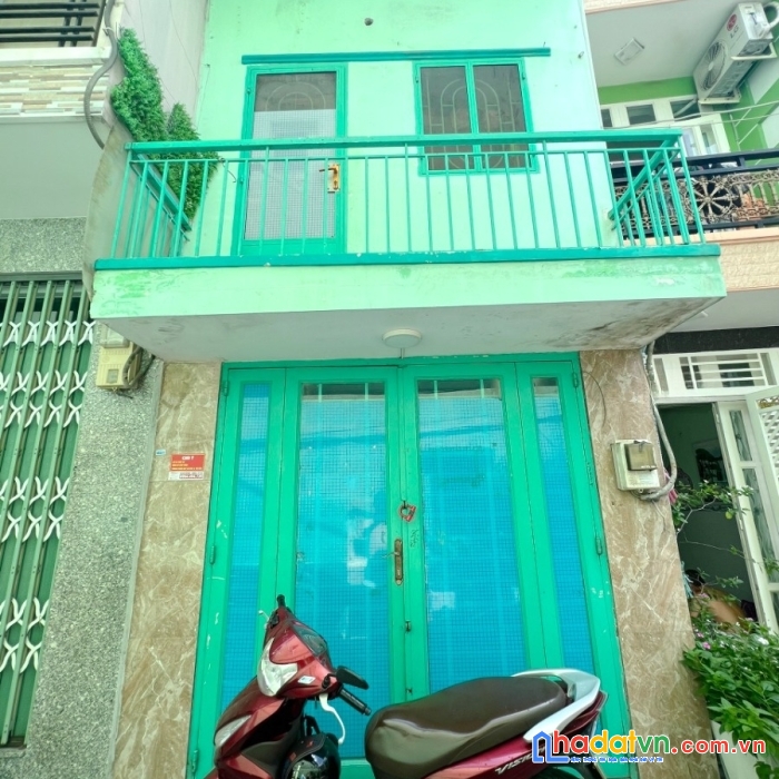 Nhà nhỏ hẻm thông 141 tám danh p4q8 - giá : 2 tỷ 2 (bớt lộc)