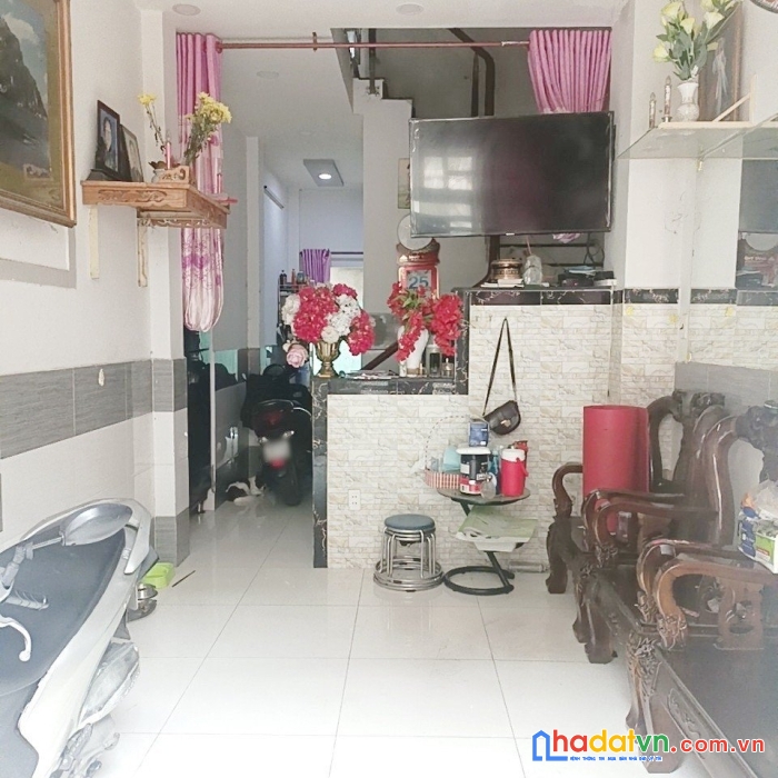 Nhà bán 3 tầng hẻm thông phạm thế hiển p5q8 - giá : 3.6 tỷ (tl)