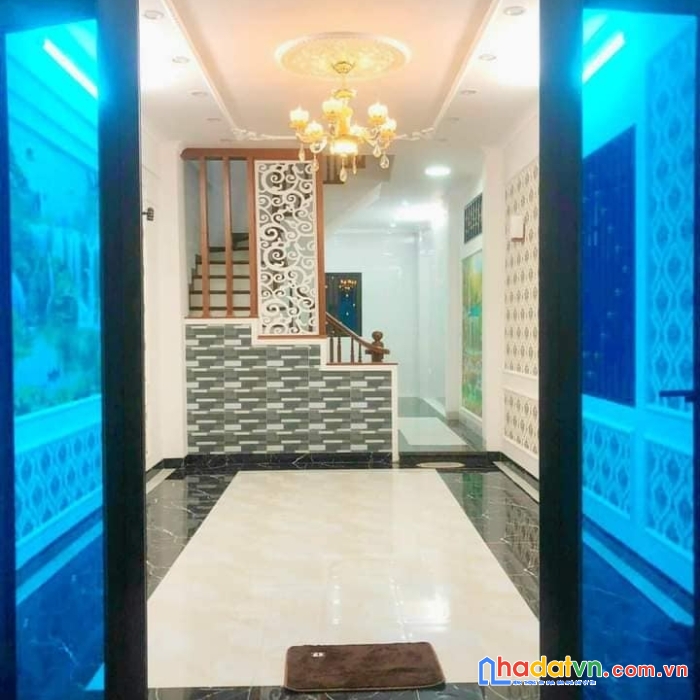 Nhà đẹp 5 tầng dt:47m2 7 phòng ngủ lô góc 3 mặt thoáng vĩnh viễn cách 1 nhà ra mặt phố khương