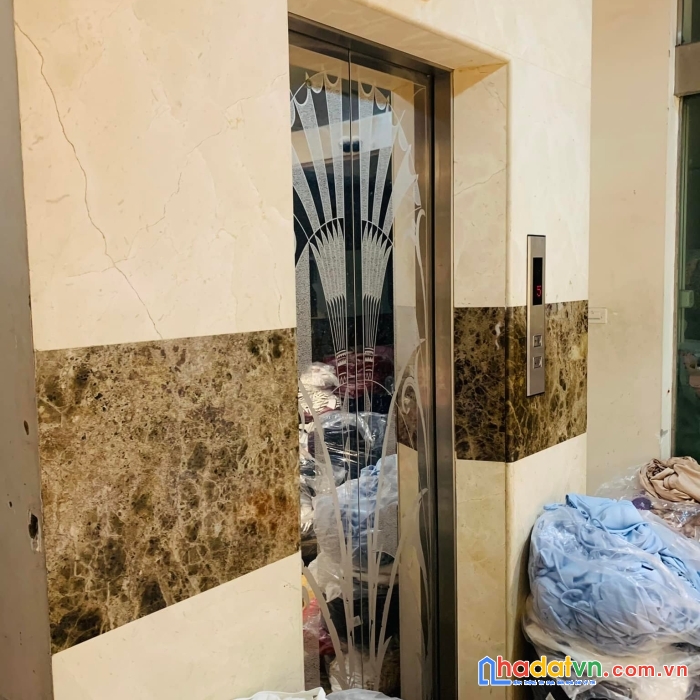 Bán nhà lô góc mặt phố trung liệt đống đa vỉa hè rộng 115m 7 tầng 40 tỷ