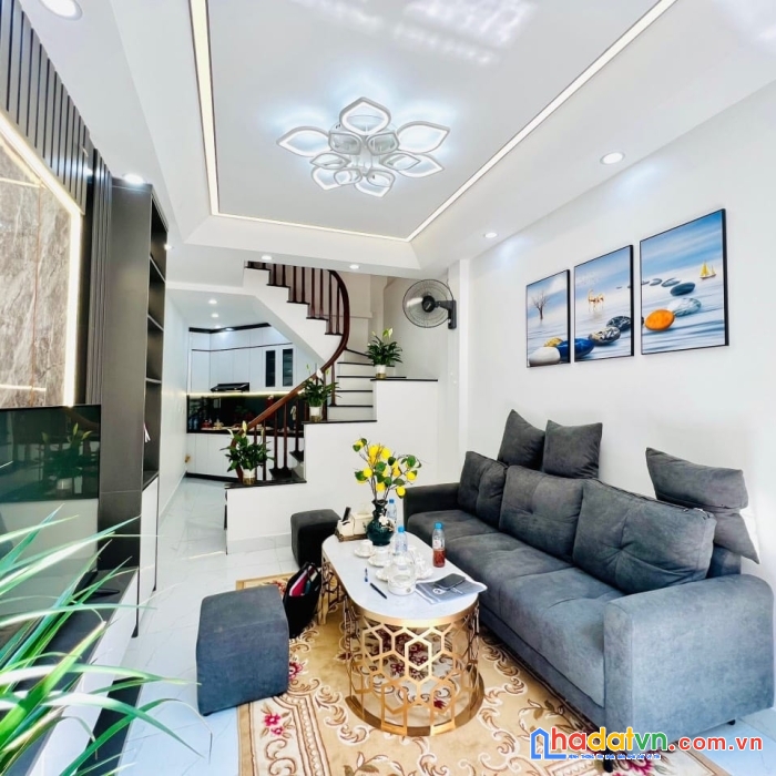 Bán nhà 5 tầng 3 phòng ngủ hồ đền lừ quận hoàng mai chủ để lại toàn bộ fun nội thất xịn sò khách