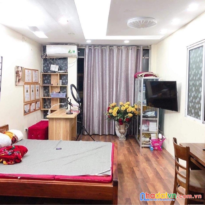 Bán gấp nhà phố quốc tử giám lô gôc 10m ôtô dt 33m 5tầng mt 3,3m nhỉnh 4 tỷ.