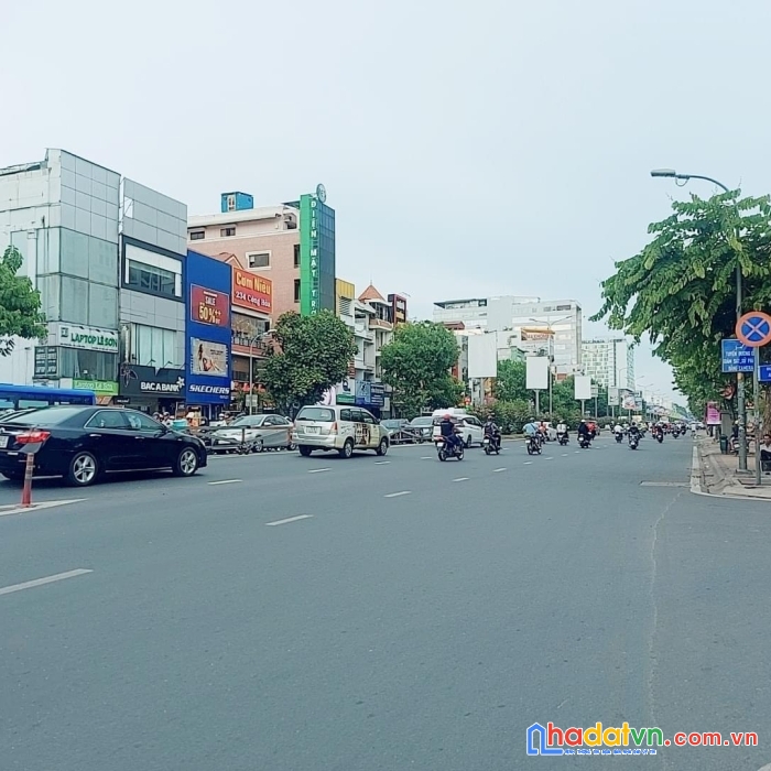 Bán nhà mặt tiền cộng hoà - hoàng hoa thám, k300, dt: 4.1x41m, 4 tầng, 5pn,  28.5 tỷ
