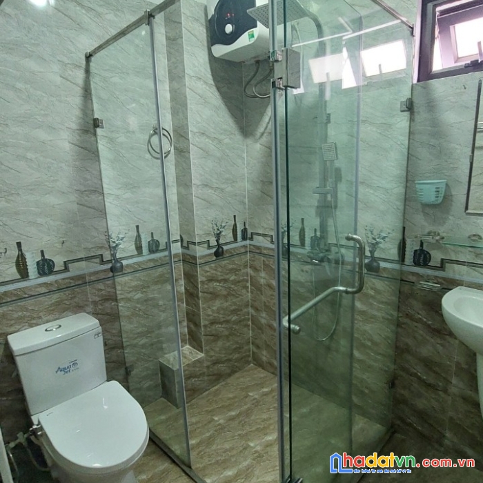 Bán nhà minh khai, hai bà trưng 30m2, lô góc, ở ngay 2 tỷ 6.